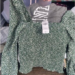 Abercrombie & Fitch ruched square beck ballon sleeve top (BRAND NEW WITH TAGS)